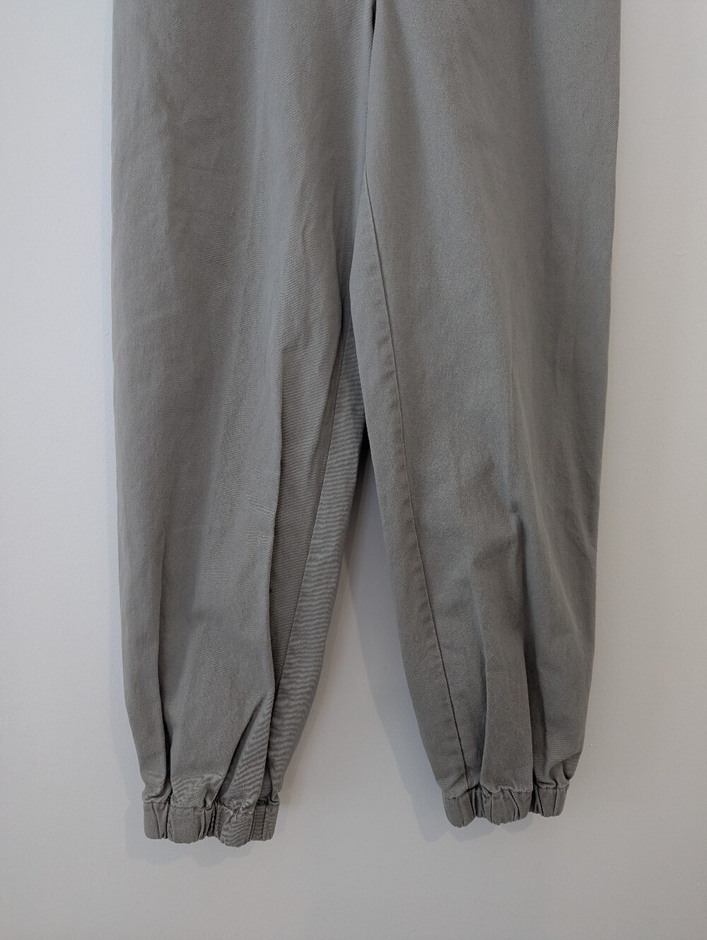 TNA Relaxed High-Rise Cargo Joggers in Stone - Picture 7 of 8